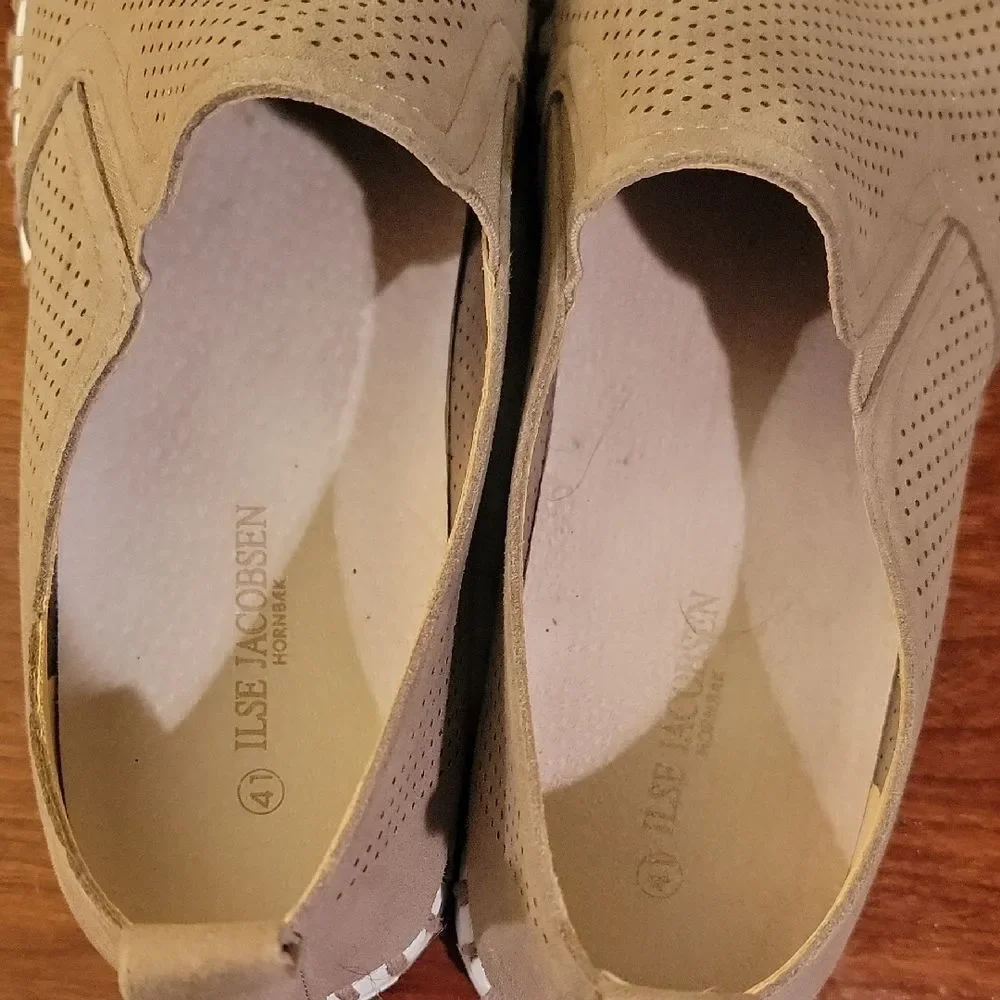 Ilse Jacobsen Tan Perforated Flats